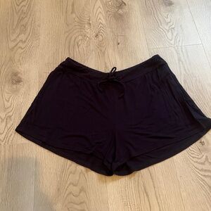 The DKNY Women's Ultra-Soft Shorts in purple Sz. M
